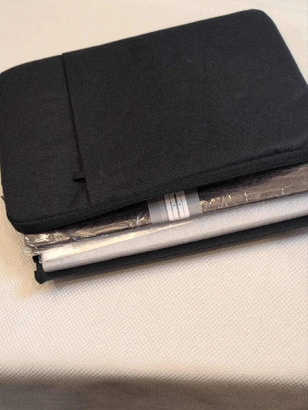 Black Tablet Sleeve Protective Case - Slim Zippered Sleeve